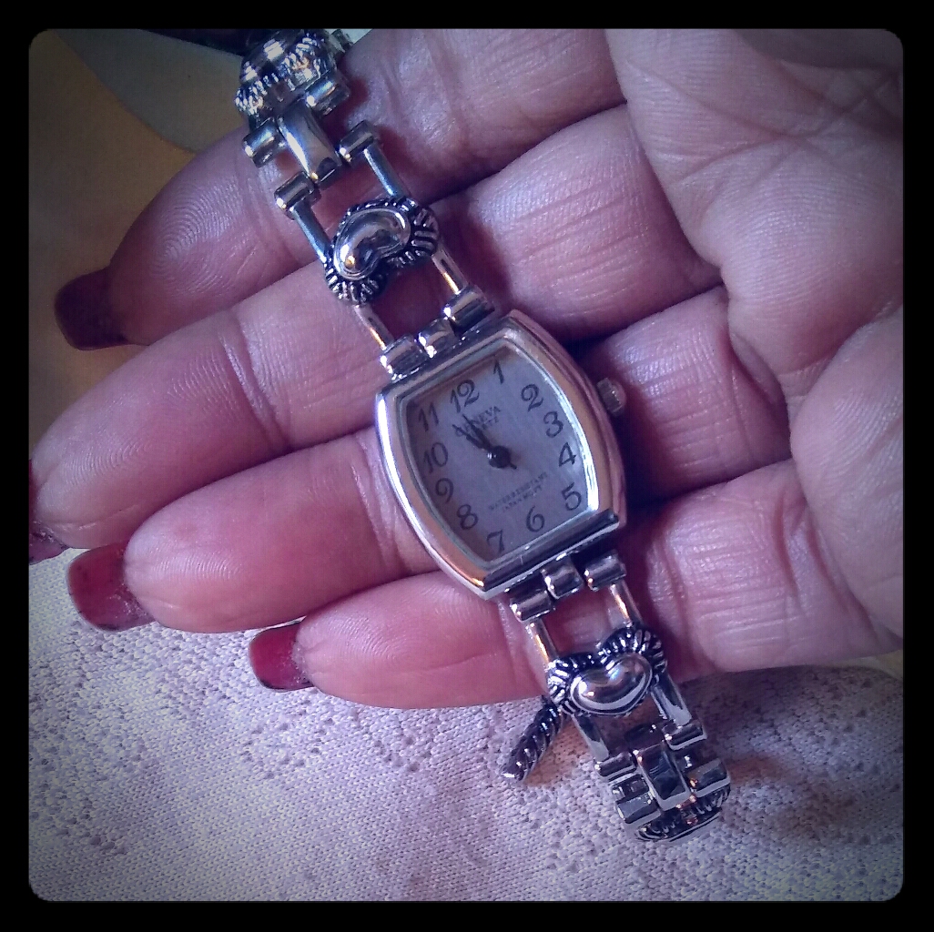 Vintage Geneva Heart Link Watch